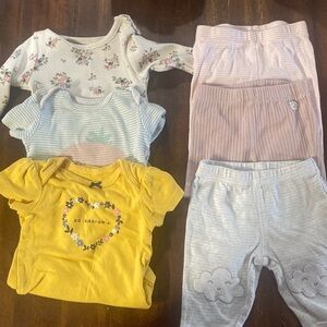 6 pieces Carter's Kids Bodysuits and Pants Set - Flora